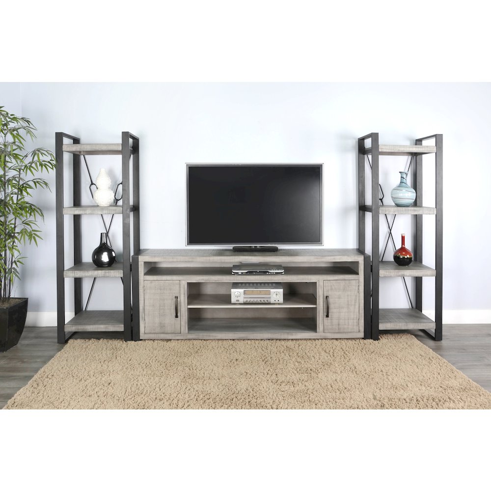 Entertainment Wall. Picture 2