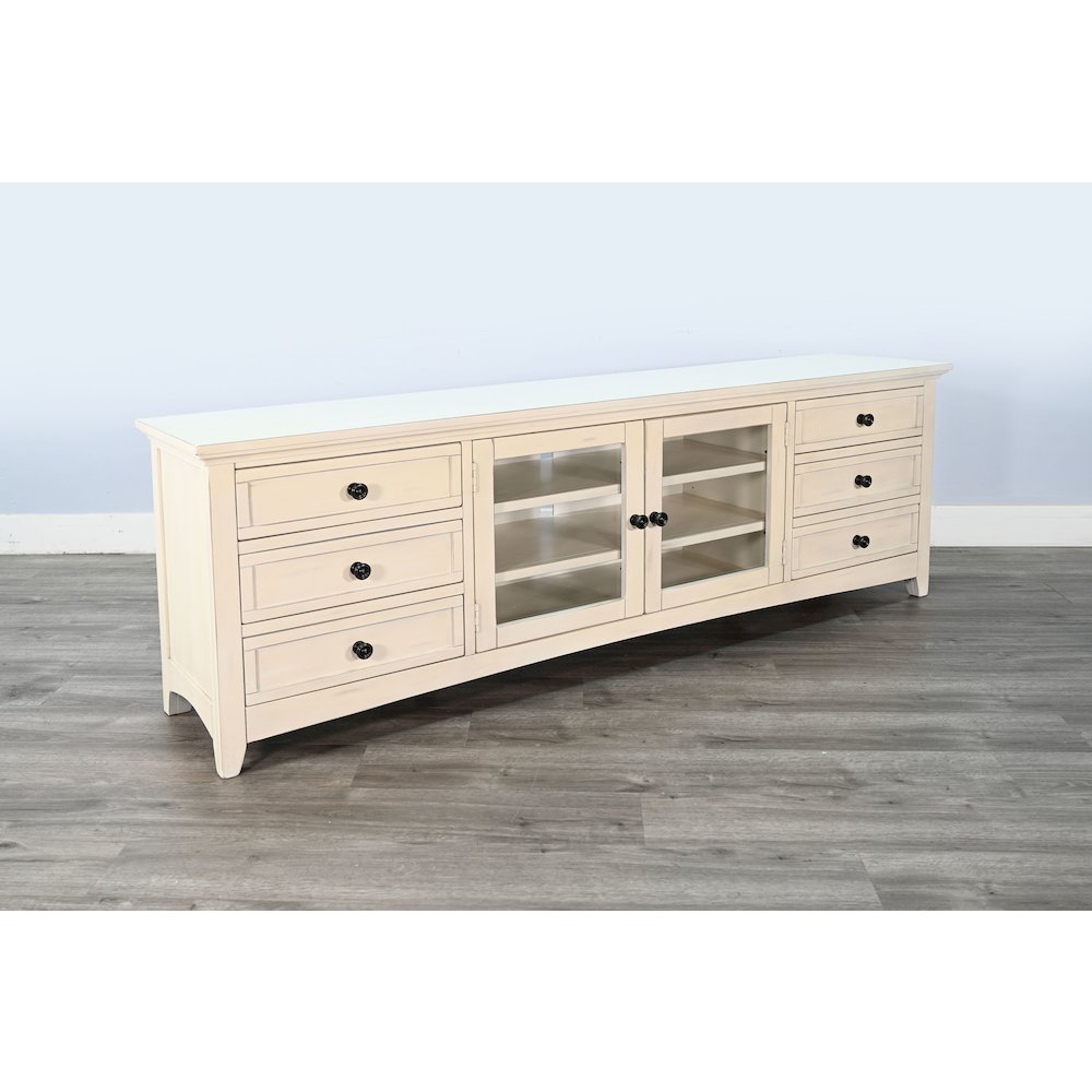 82" Media Console. Picture 2