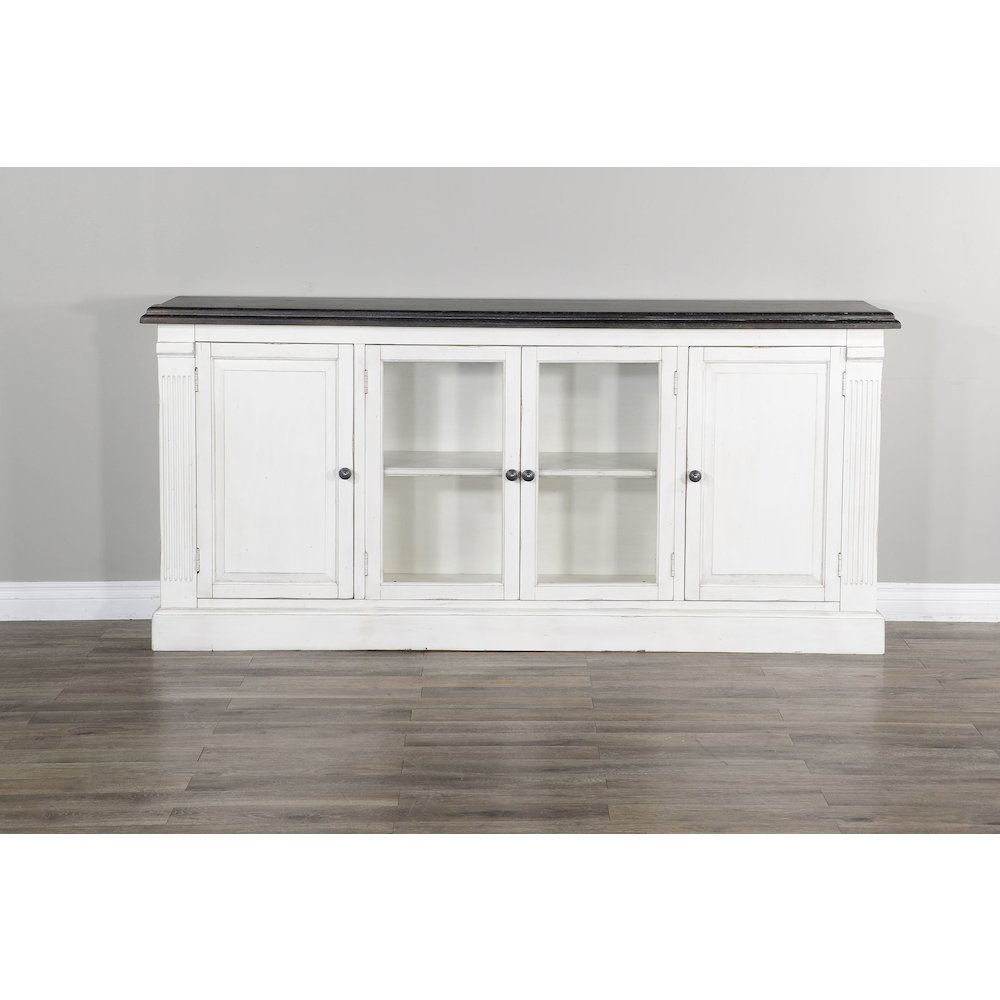 Media Console. Picture 2