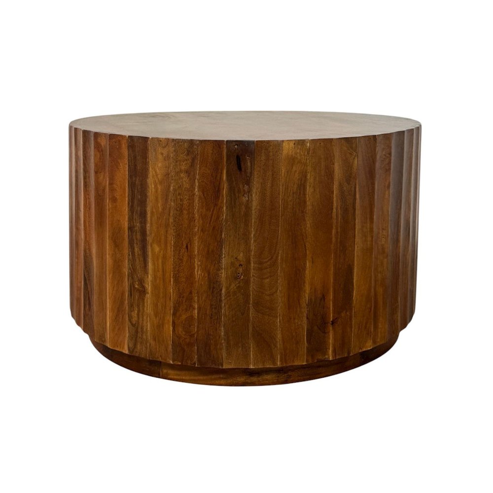 Harrison 30" Scallop Side Round Top Coffee Table - Chestnut. Picture 1
