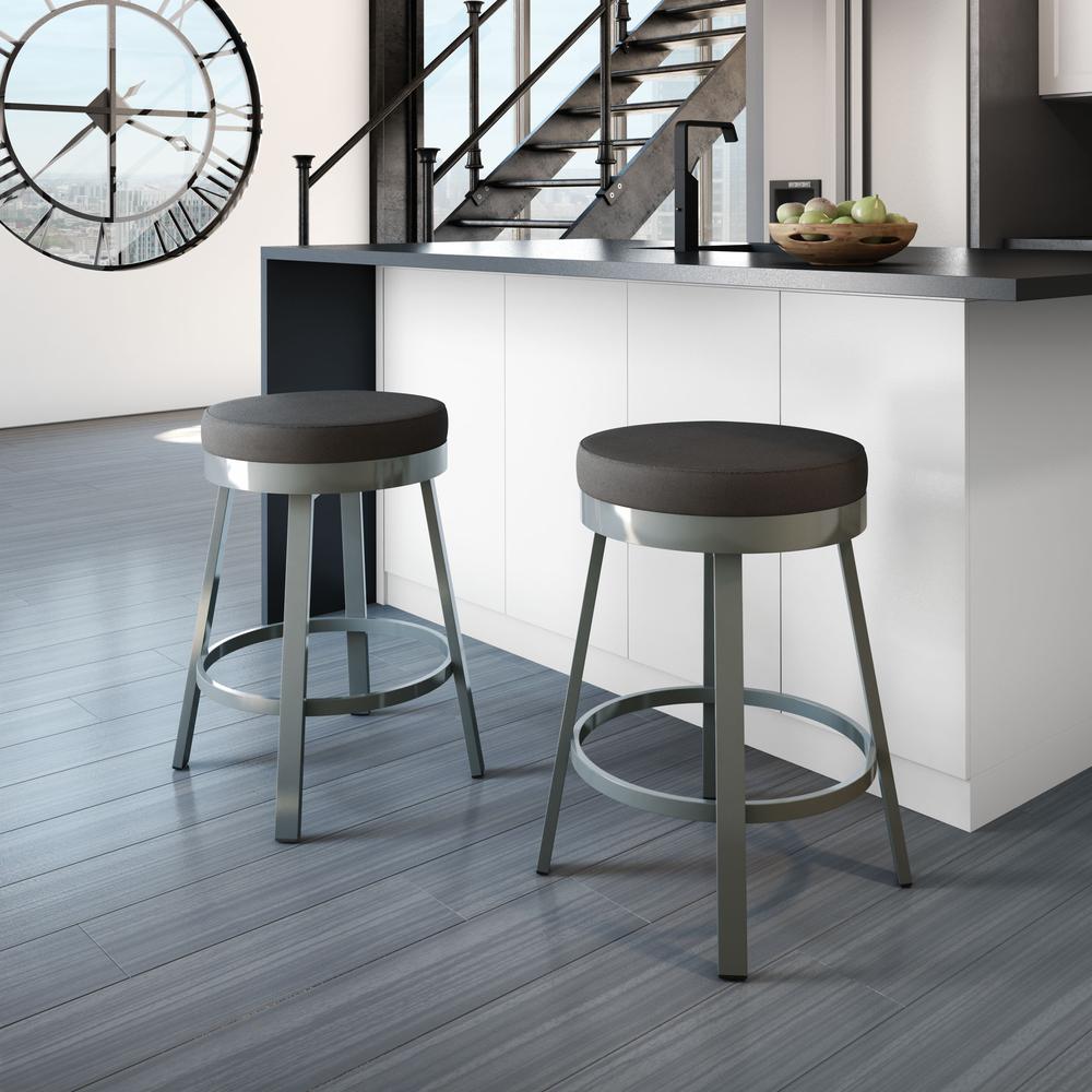 Clock 30 in. Swivel Bar Stool. Picture 2