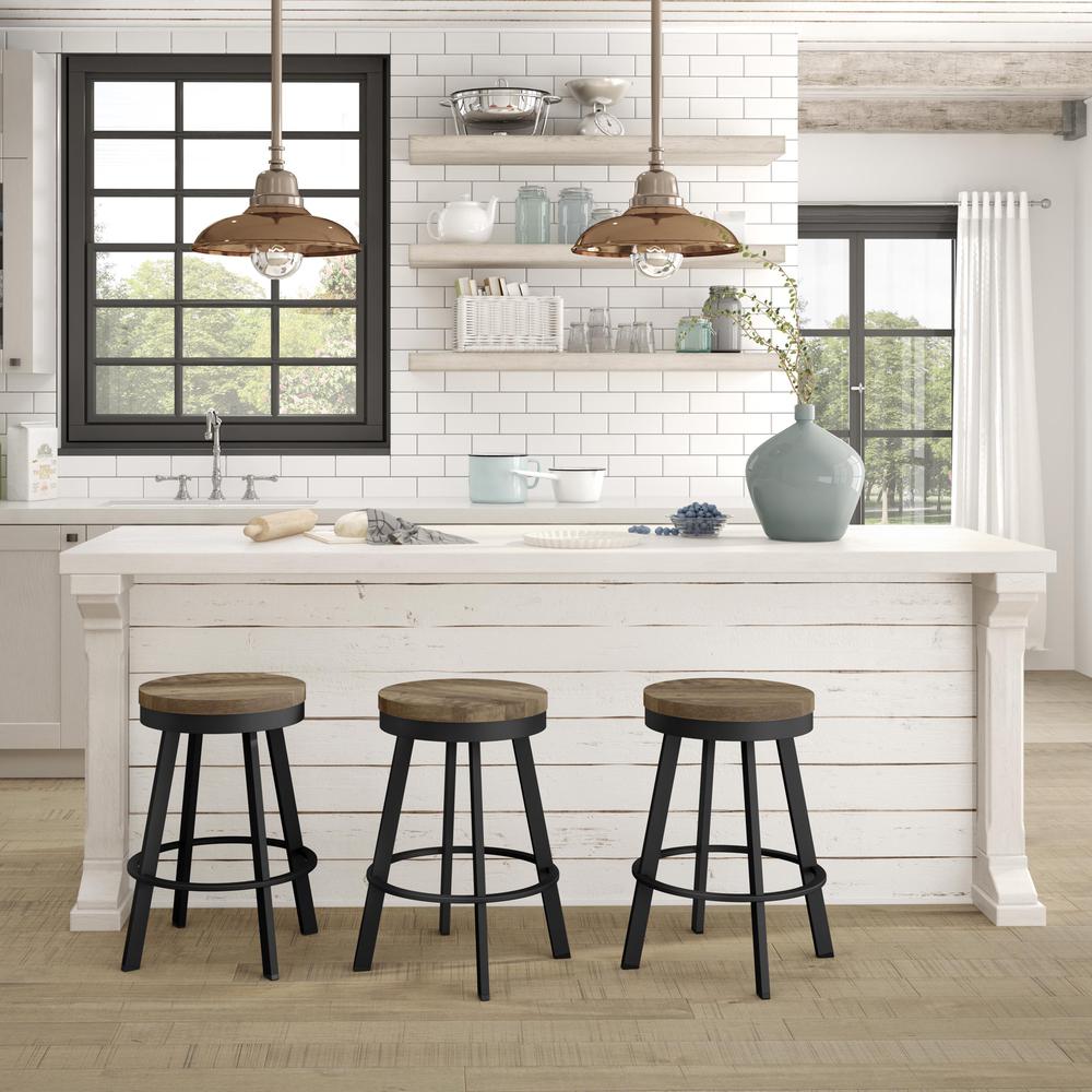 Warner 30 in. Swivel Bar Stool. Picture 2