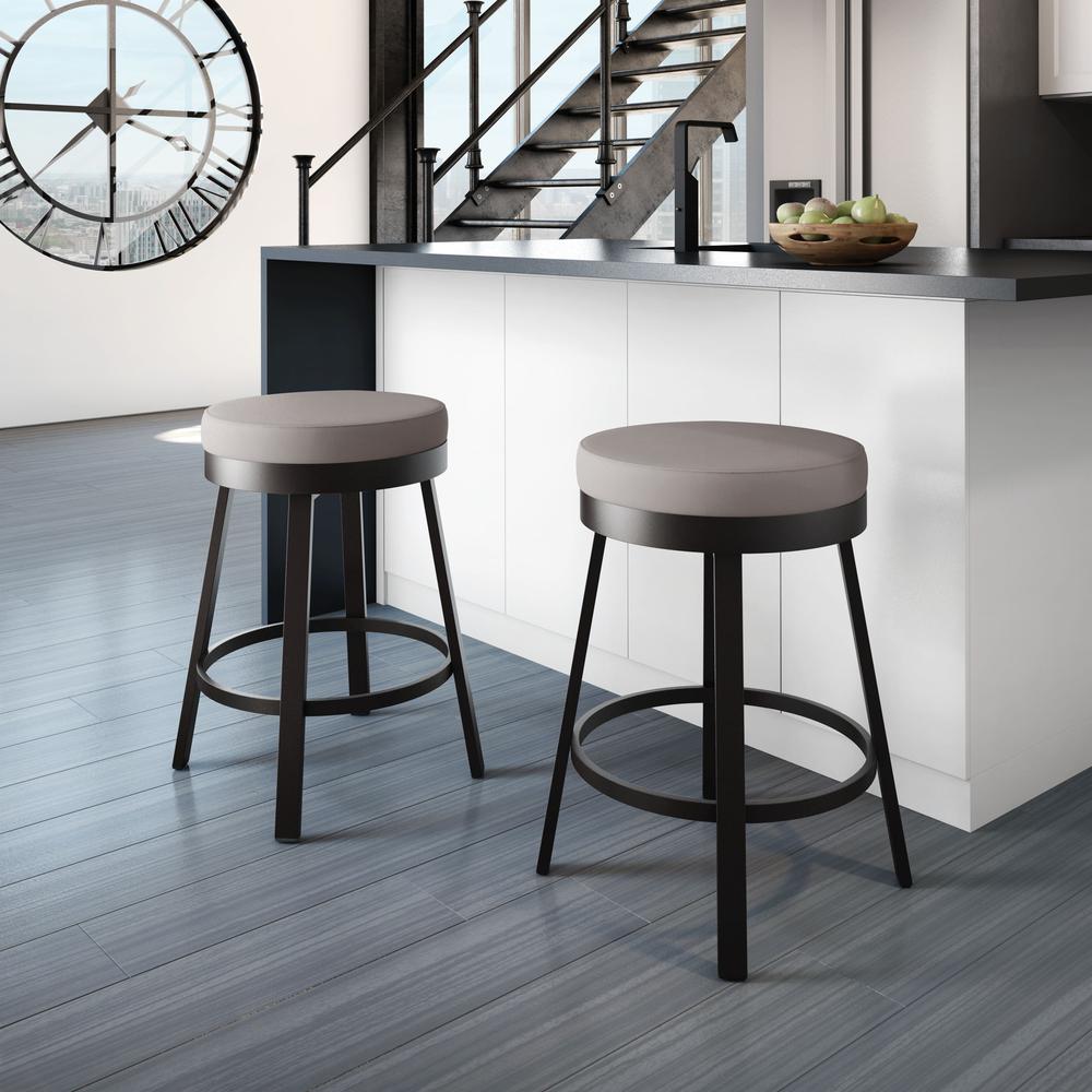 Clock 26 in. Swivel Counter Stool. Picture 2