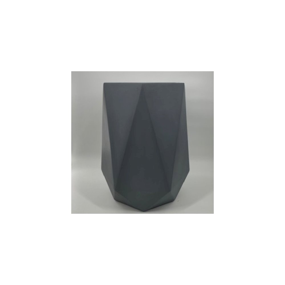 Large Grey Raye Planter. Picture 1