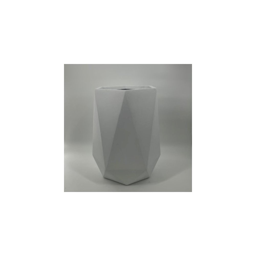 Large White Raye Planter. Picture 1