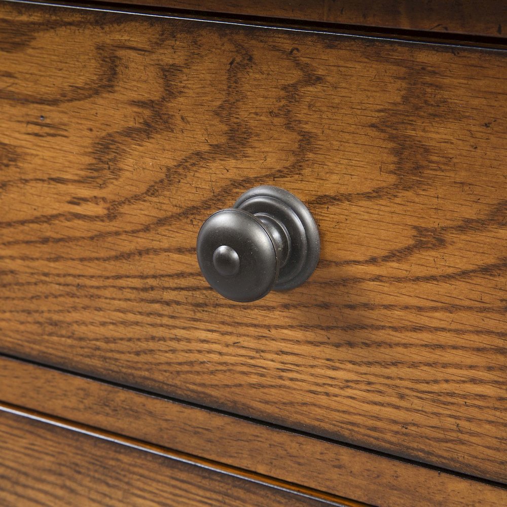 Grandpas Cabin 5 Drawer Chest in Aged Oak. Picture 6