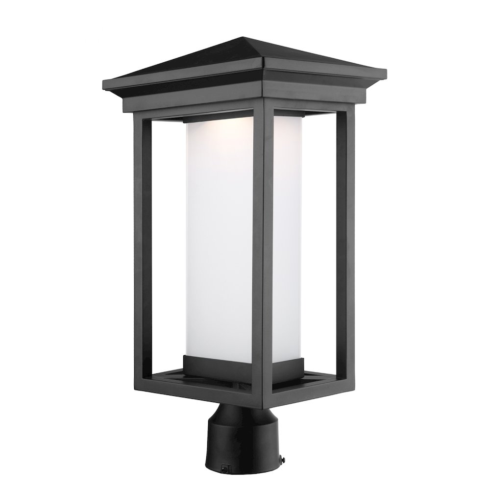 Overbrook 1Light Post Lighting Lantern. Picture 1