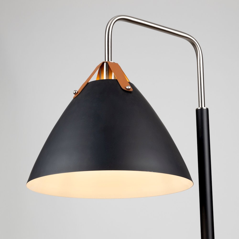 Tote Collection Floor Lamp, Black & Brass. Picture 3
