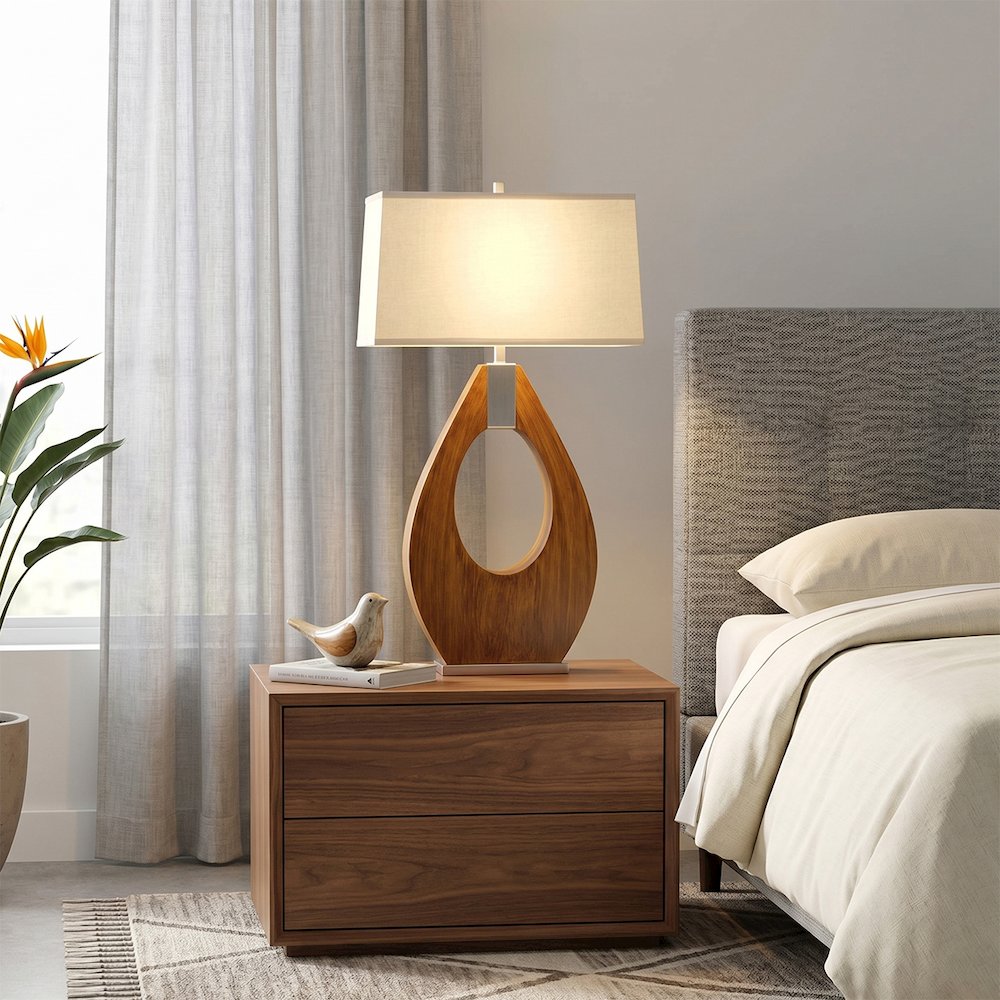 Pearson Table Lamp - Pecan. Picture 3