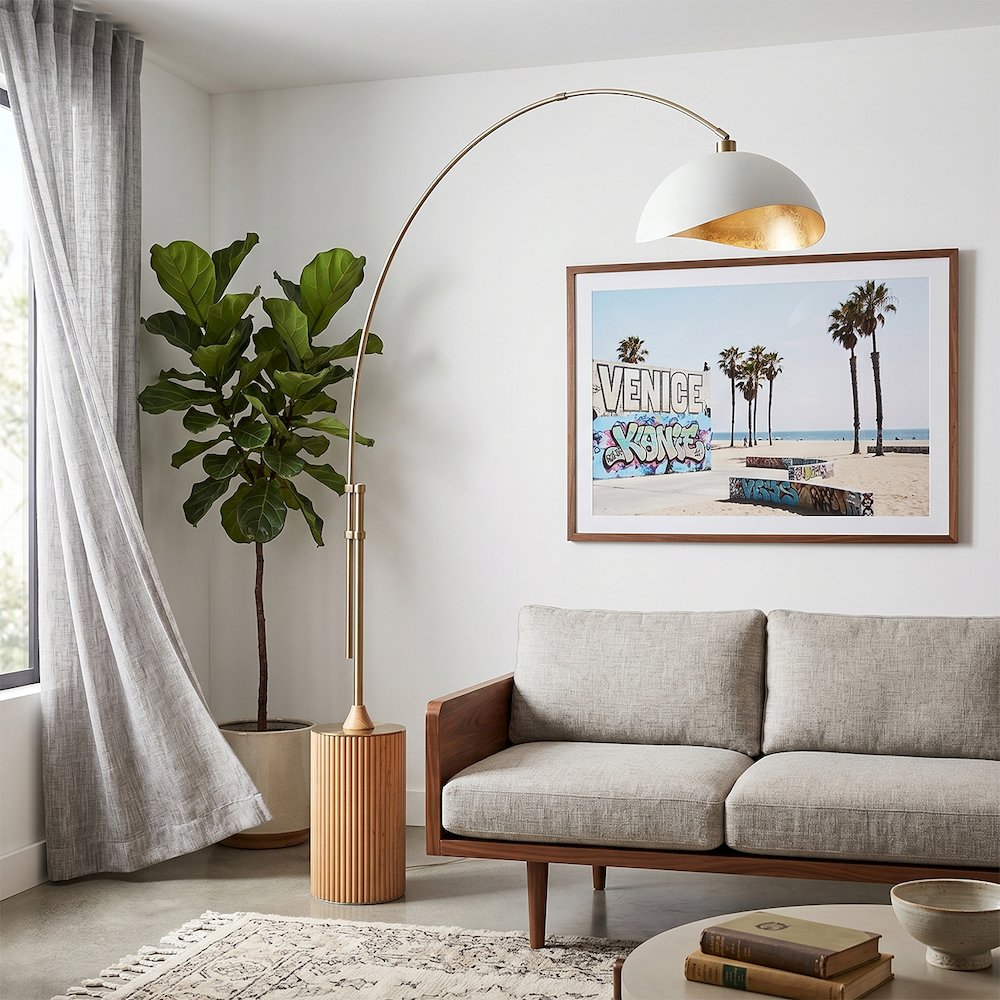 Tambo Luna bella 92" Arc Lamp - Weathered Brass, Natural Ash Wood Base, Matte. Picture 2