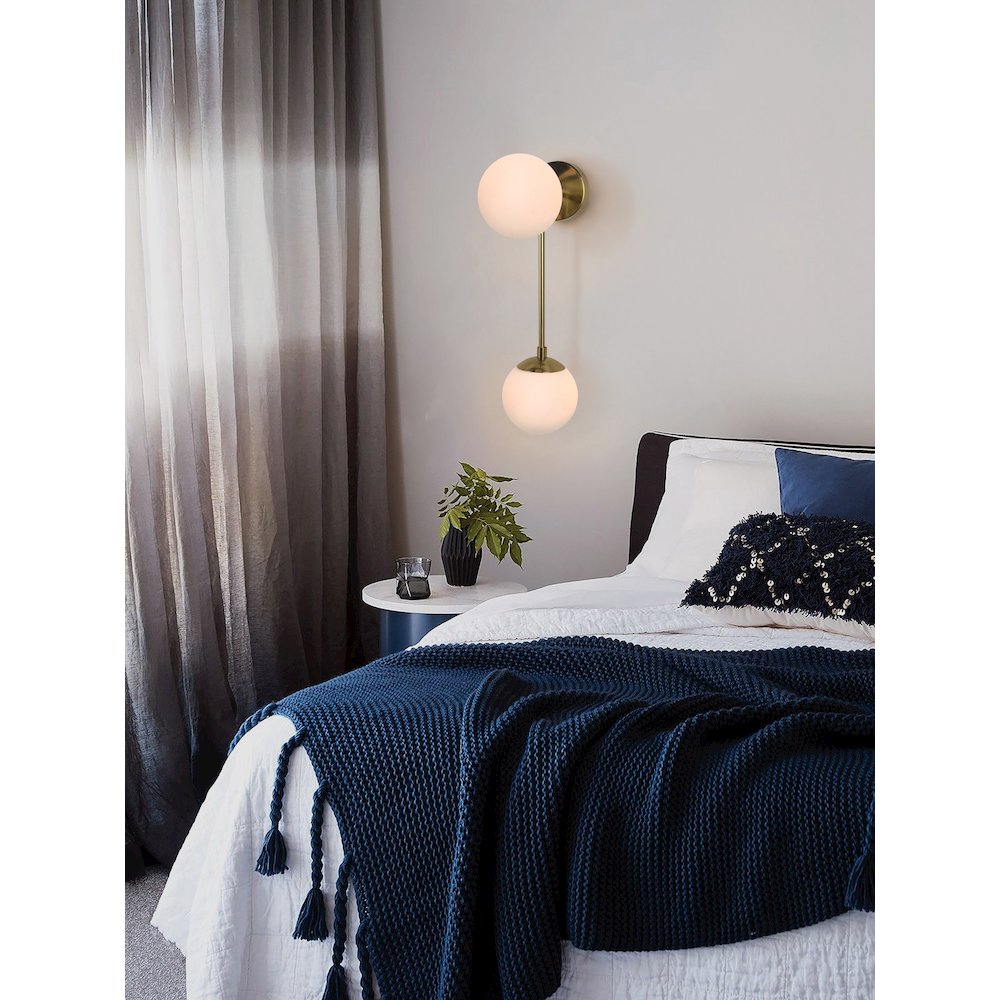 Duo Modern Contemporary Wall Sconce - Brushed Brass. Picture 3
