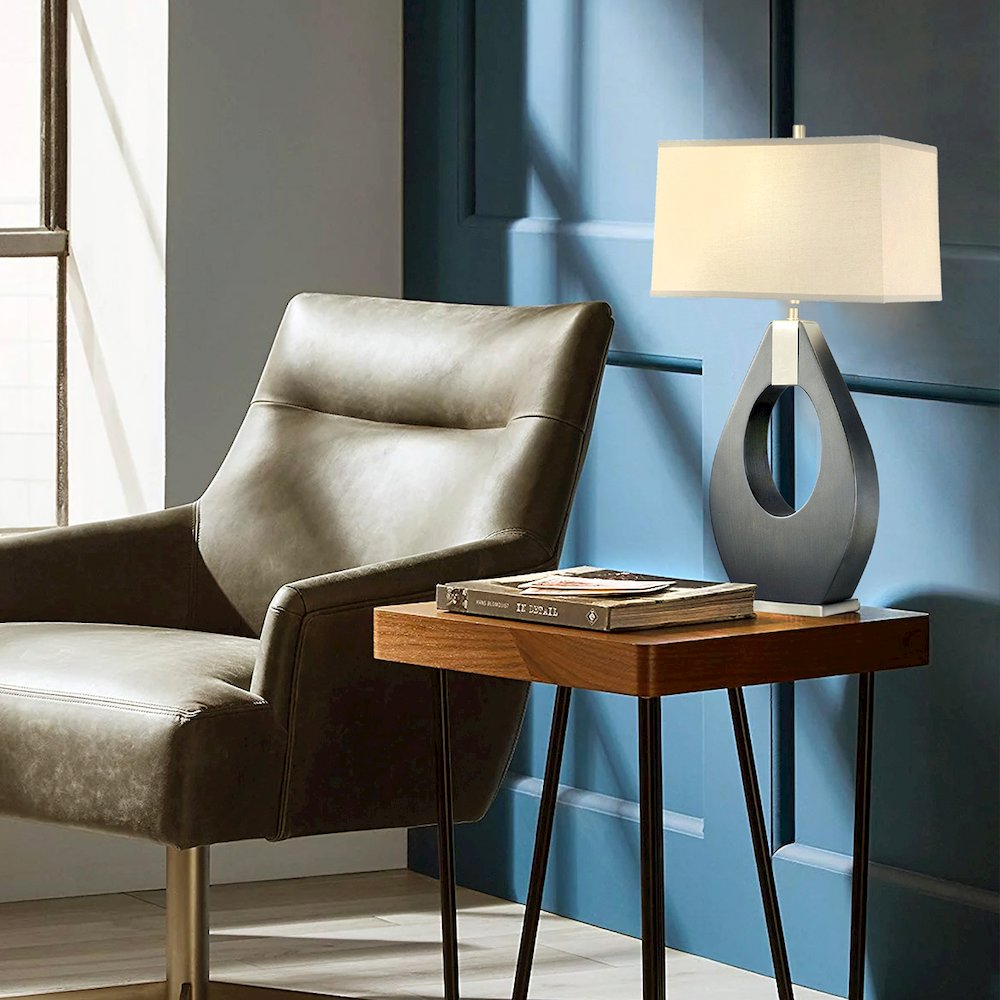 Pearson Table Lamp - Pecan. Picture 2
