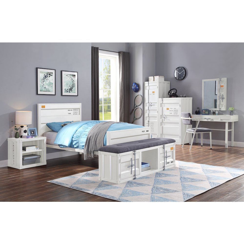 Twin Platform Bed. Picture 2