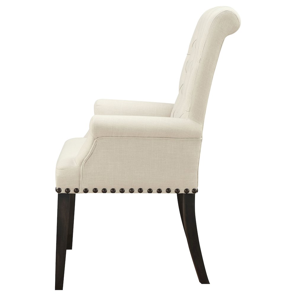 Traditional Tufted Upholstered Armchair. Picture 5