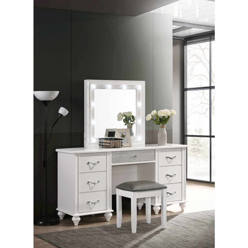 White Vanity Stool with Padded Seat. Picture 4
