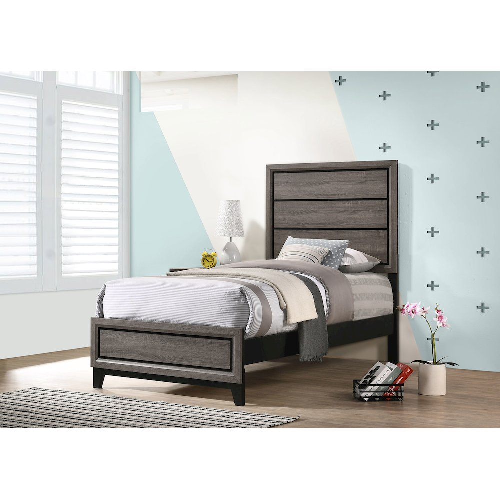 Grey Oak Panel Bed. Picture 2