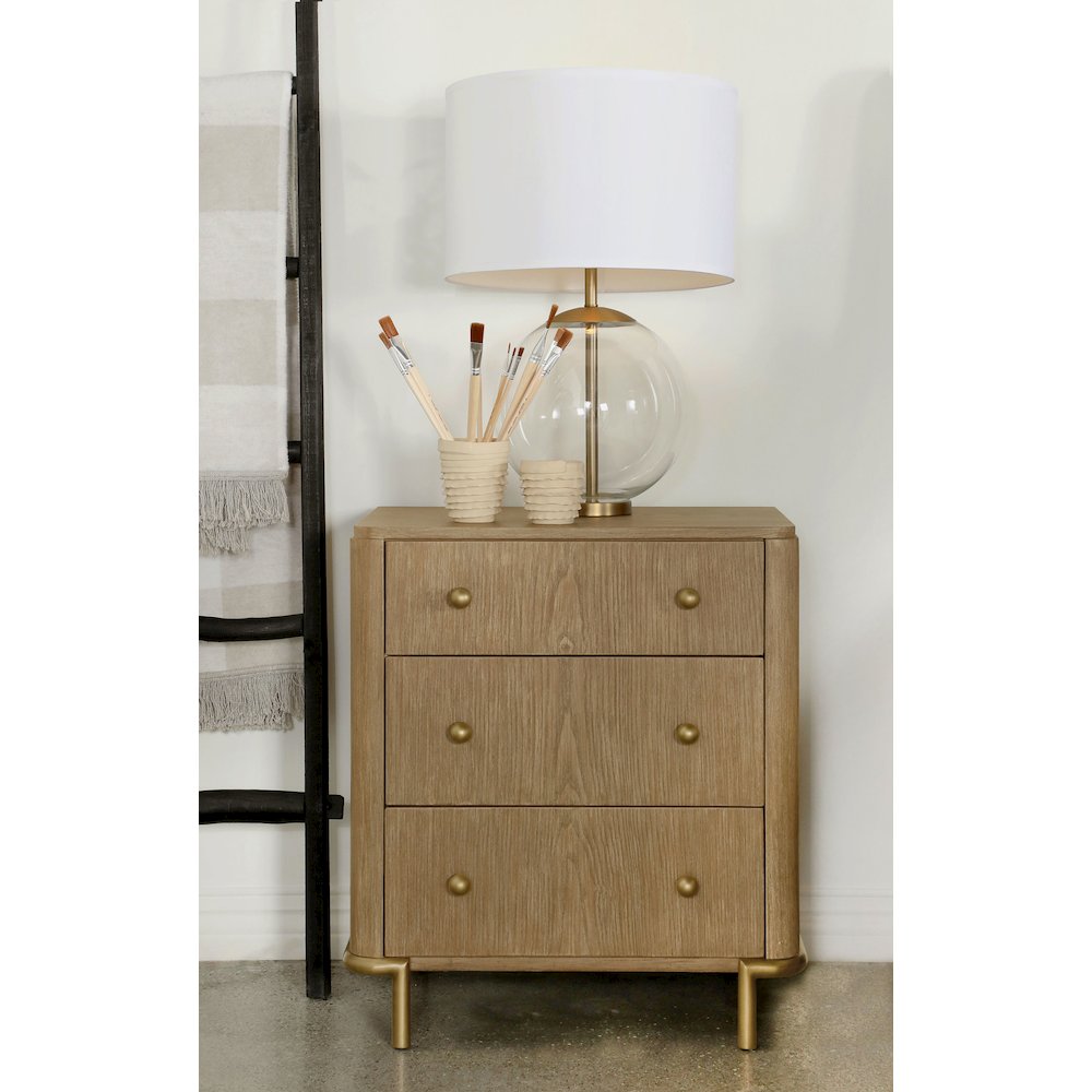 Sand Wash Rectangular 3-drawer Nightstand. Picture 2