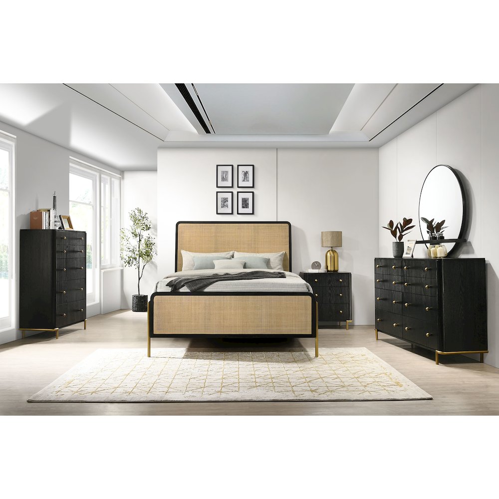 Black 3-Drawer Nightstand. Picture 16