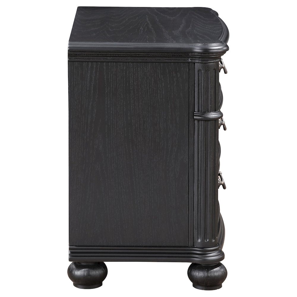 Black 3-drawer Nightstand. Picture 9