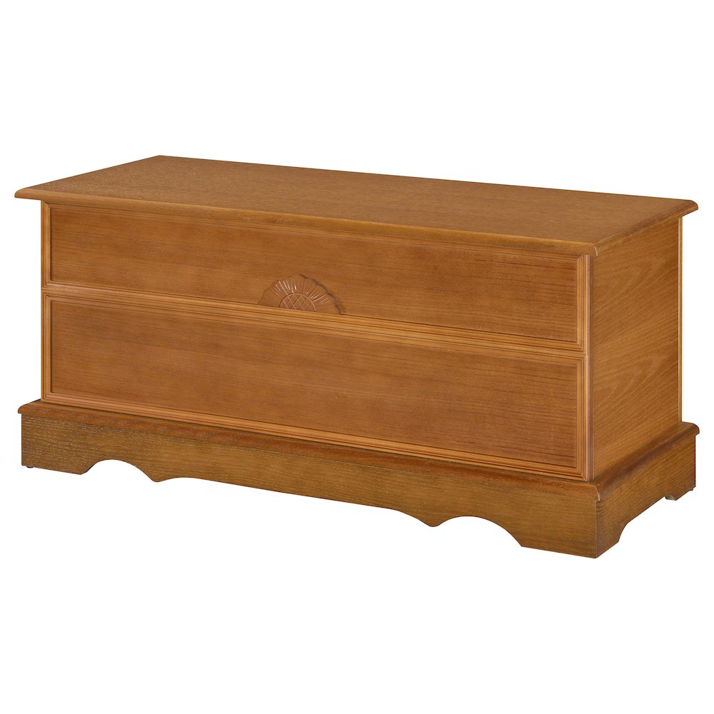 Cedar Chest. Picture 6