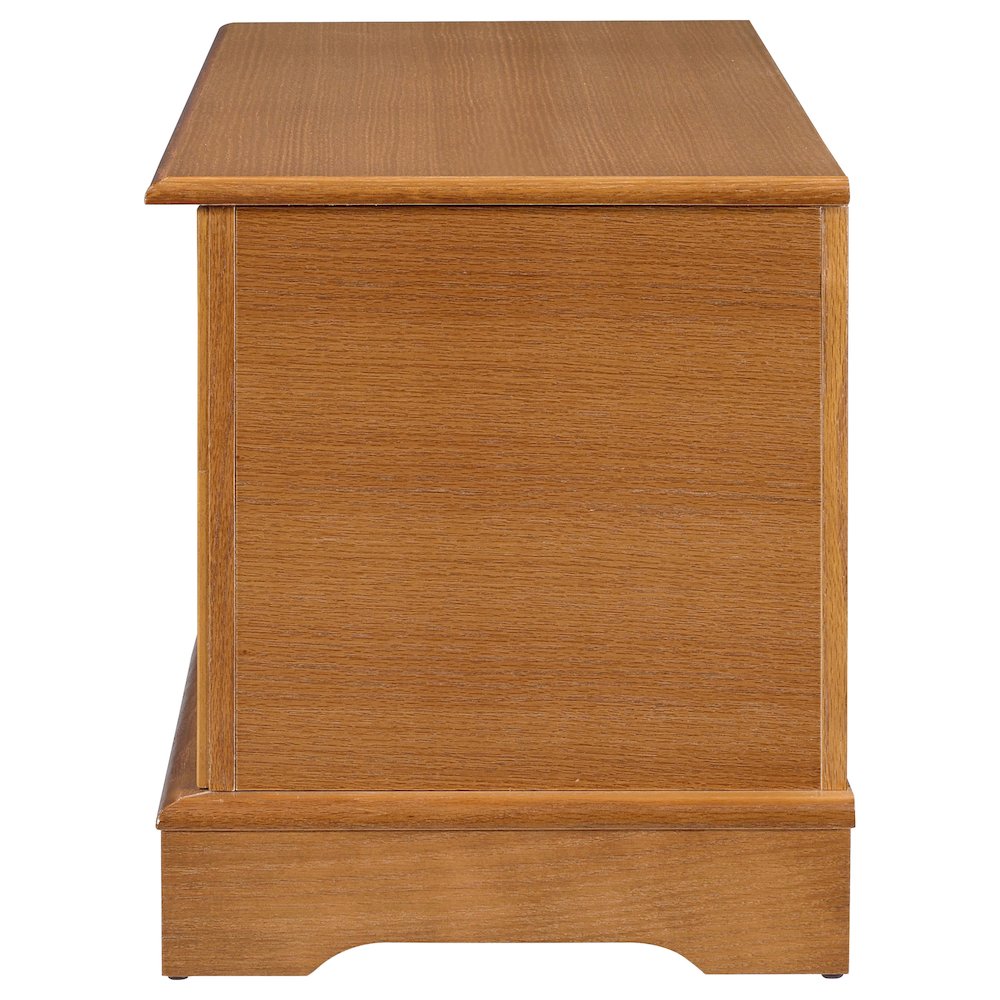 Cedar Chest. Picture 7