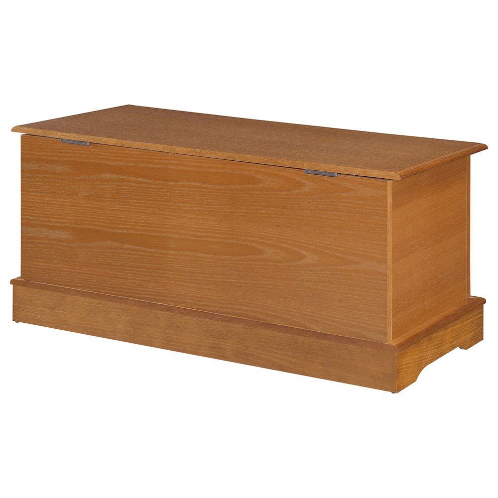 Cedar Chest. Picture 10