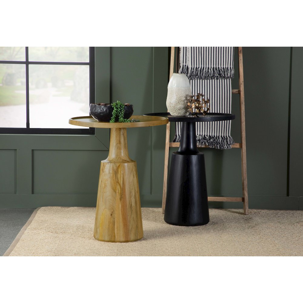 Round Top Pedestal Accent Table. Picture 6