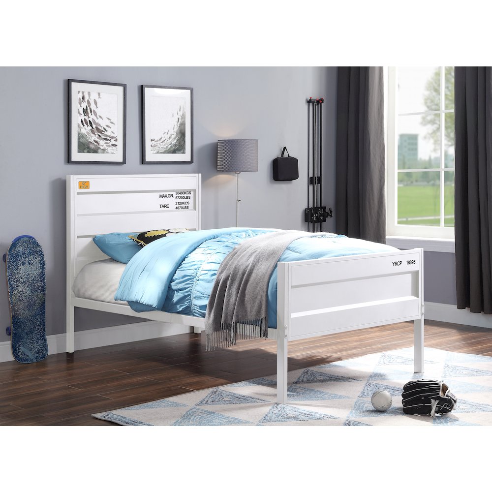 Twin Platform Bed. Picture 3