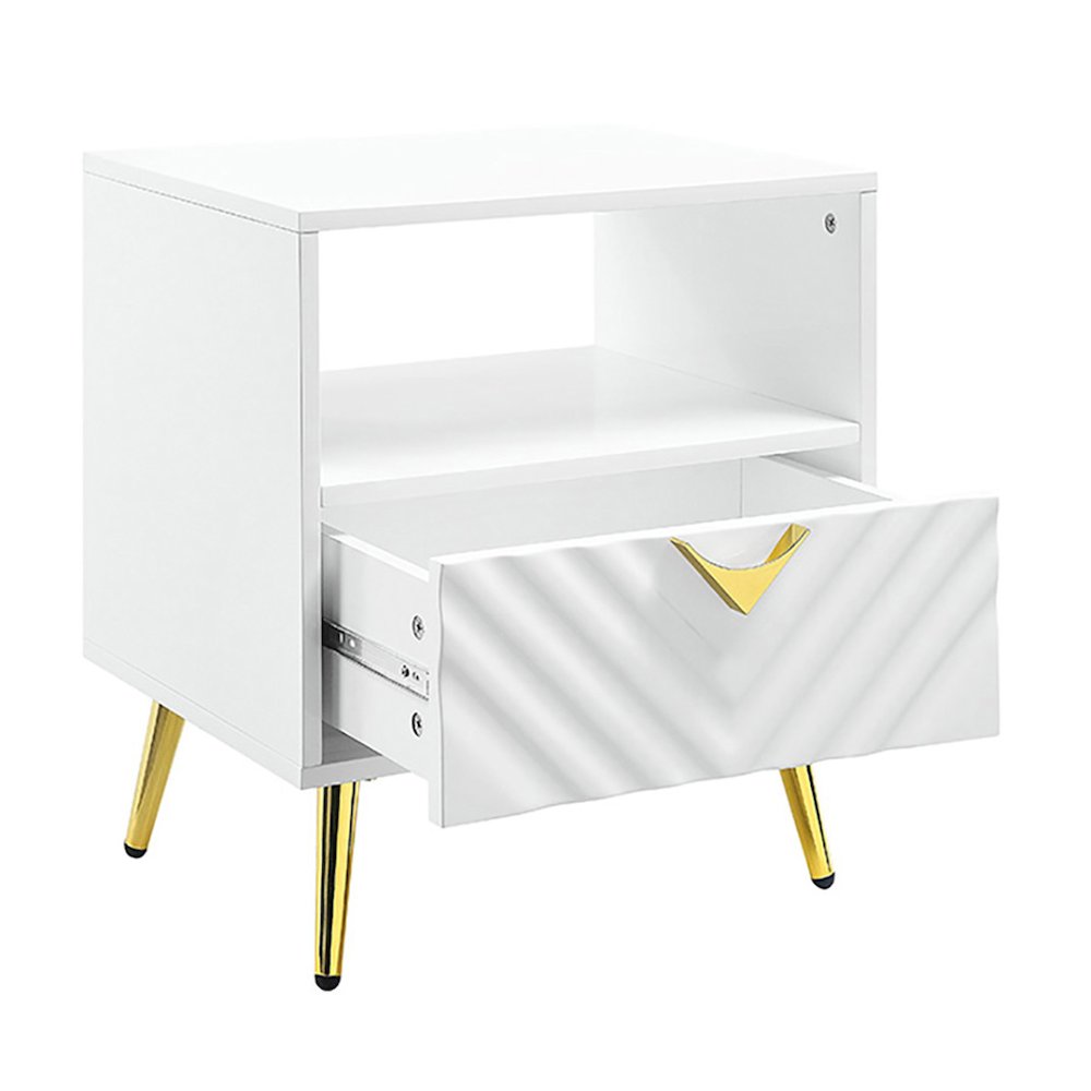 White High Gloss End Table with Shelf. Picture 3