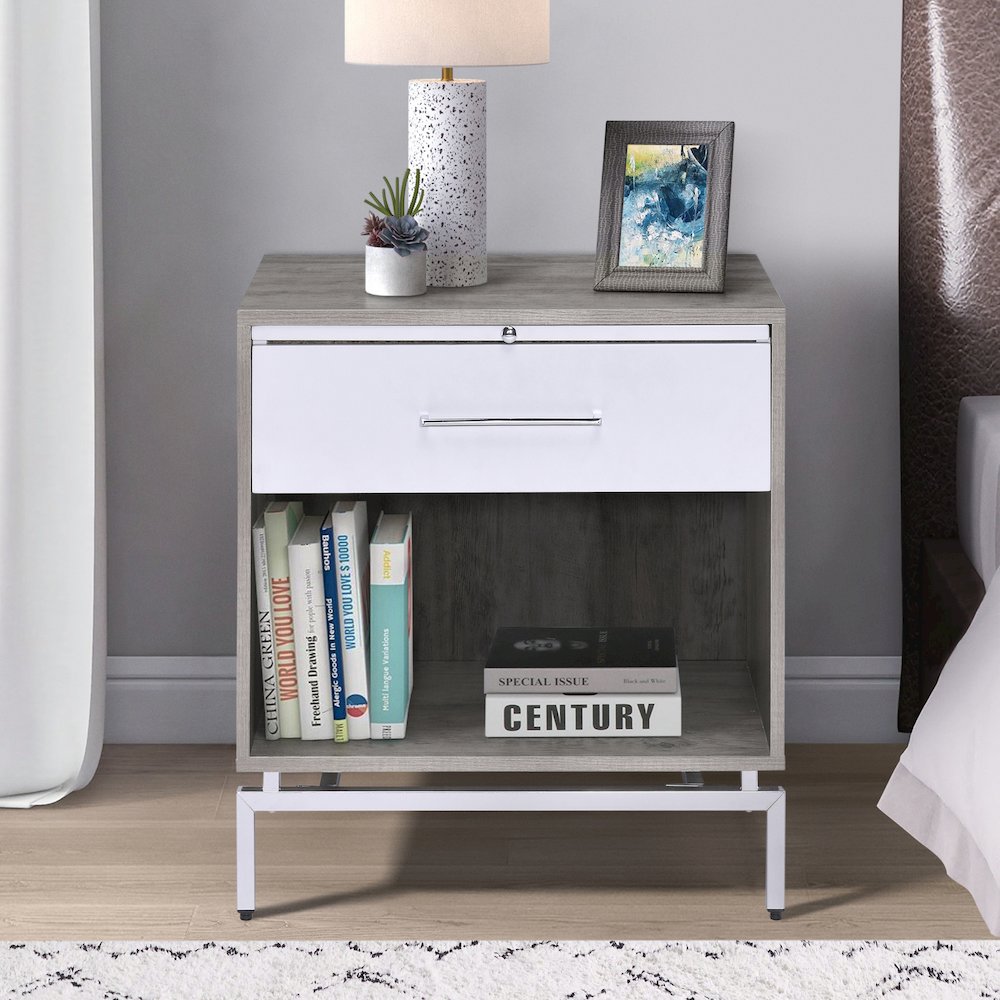 Weathered Grey Oak and White Accent Table. Picture 4