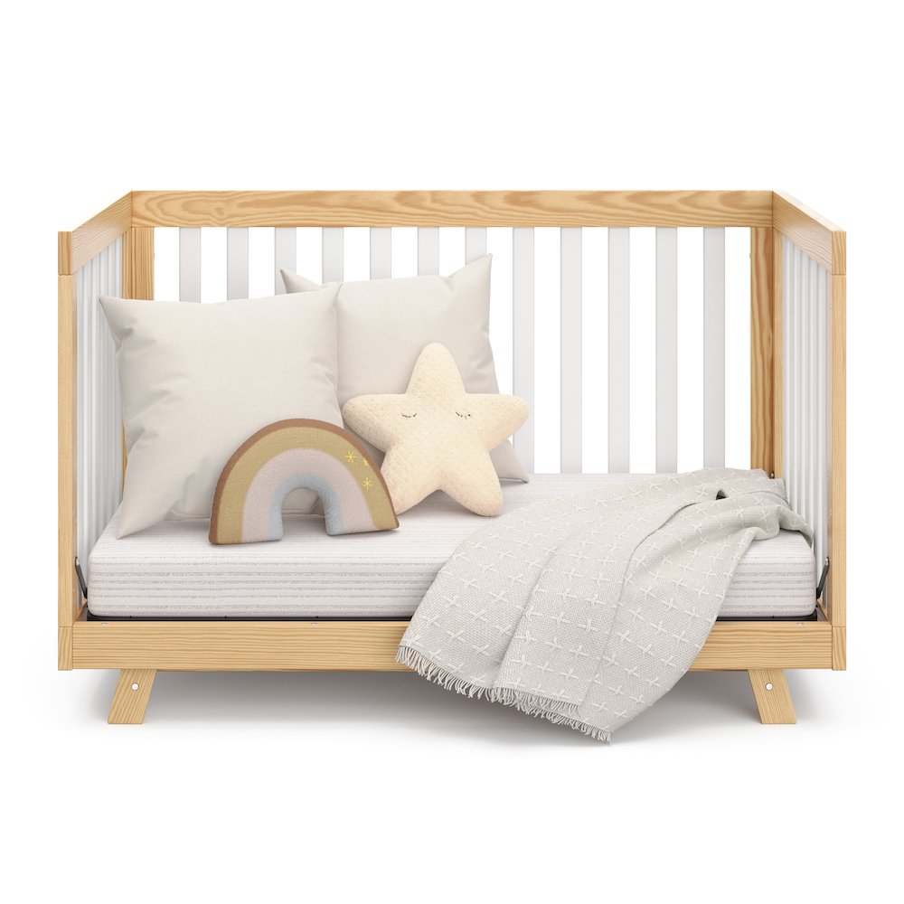 Storkcraft Beckett 3-in-1 Convertible Crib (Natural with White). Picture 6
