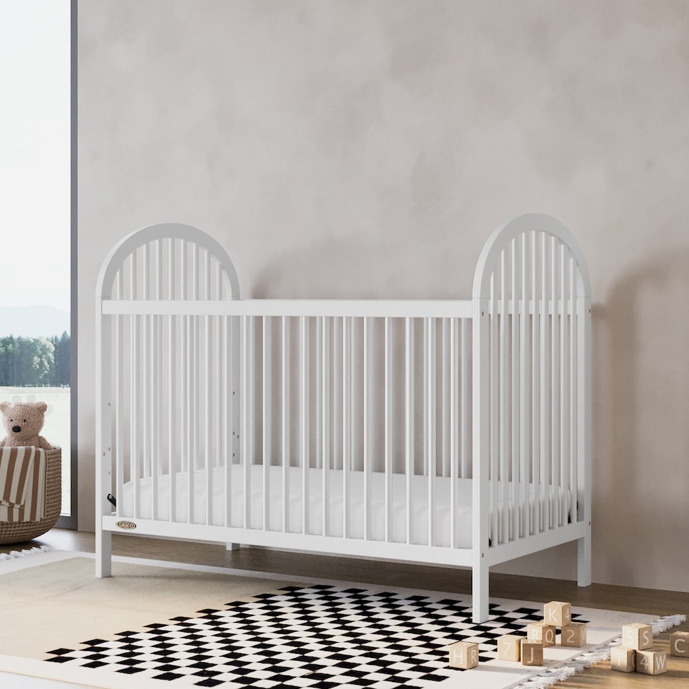 Graco Olivia 3-in-1 Convertible Crib (White) – GREENGUARD Gold Certified. Picture 2