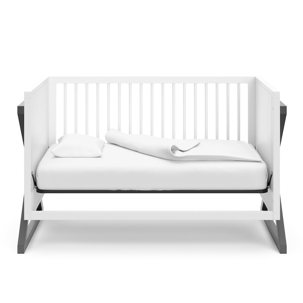 Storkcraft Equinox 3-in-1 Convertible Crib - Gray. Picture 5
