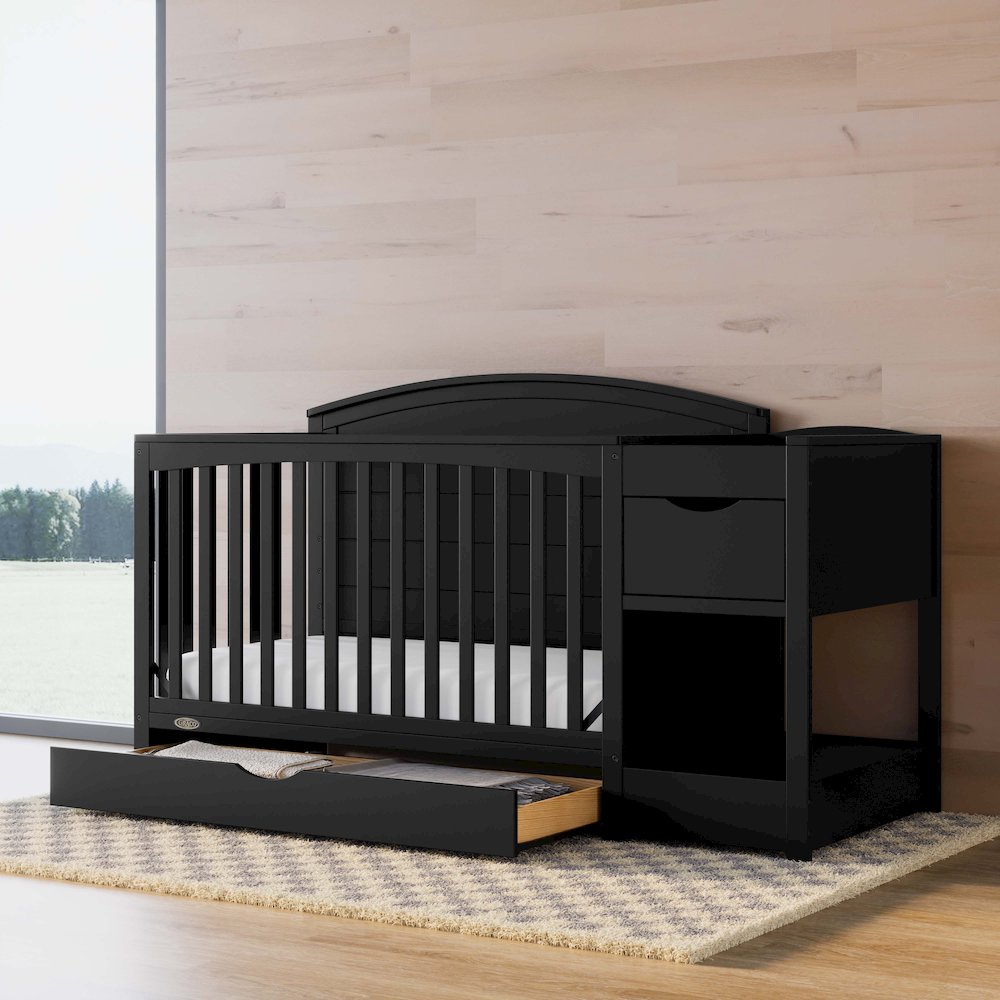 Graco Bellwood 5-in-1 Convertible Crib & Changer with Drawer (Black). Picture 2