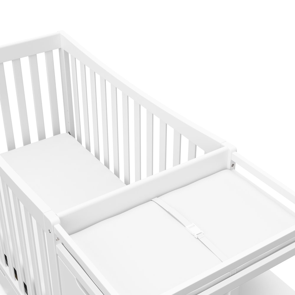 Graco Remi All-in-One Convertible Crib with Drawer and Changer (White). Picture 4