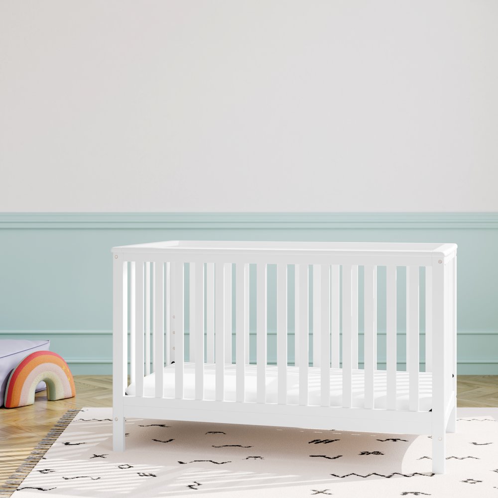 Storkcraft Hillcrest 4-in-1 Convertible Crib - White. Picture 2