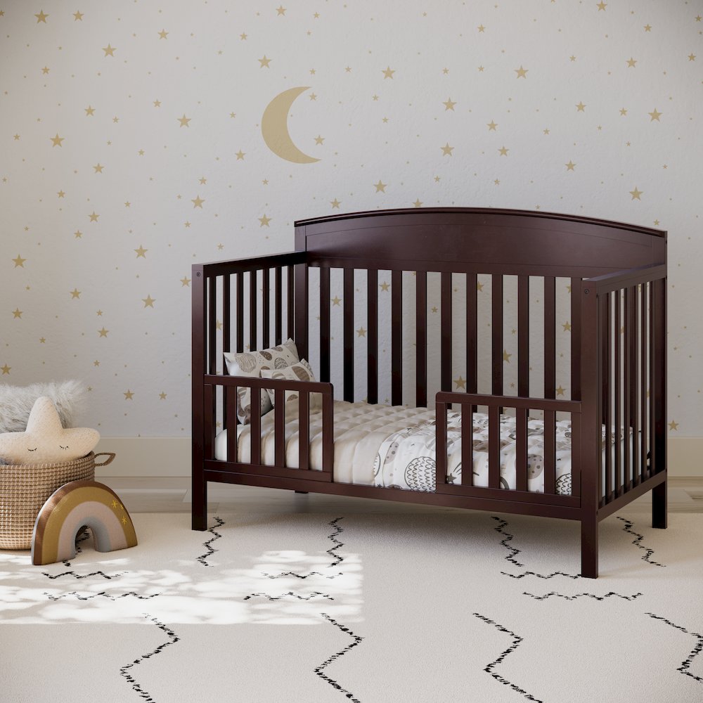 Graco Benton 5-in-1 Convertible Crib (Espresso). Picture 2