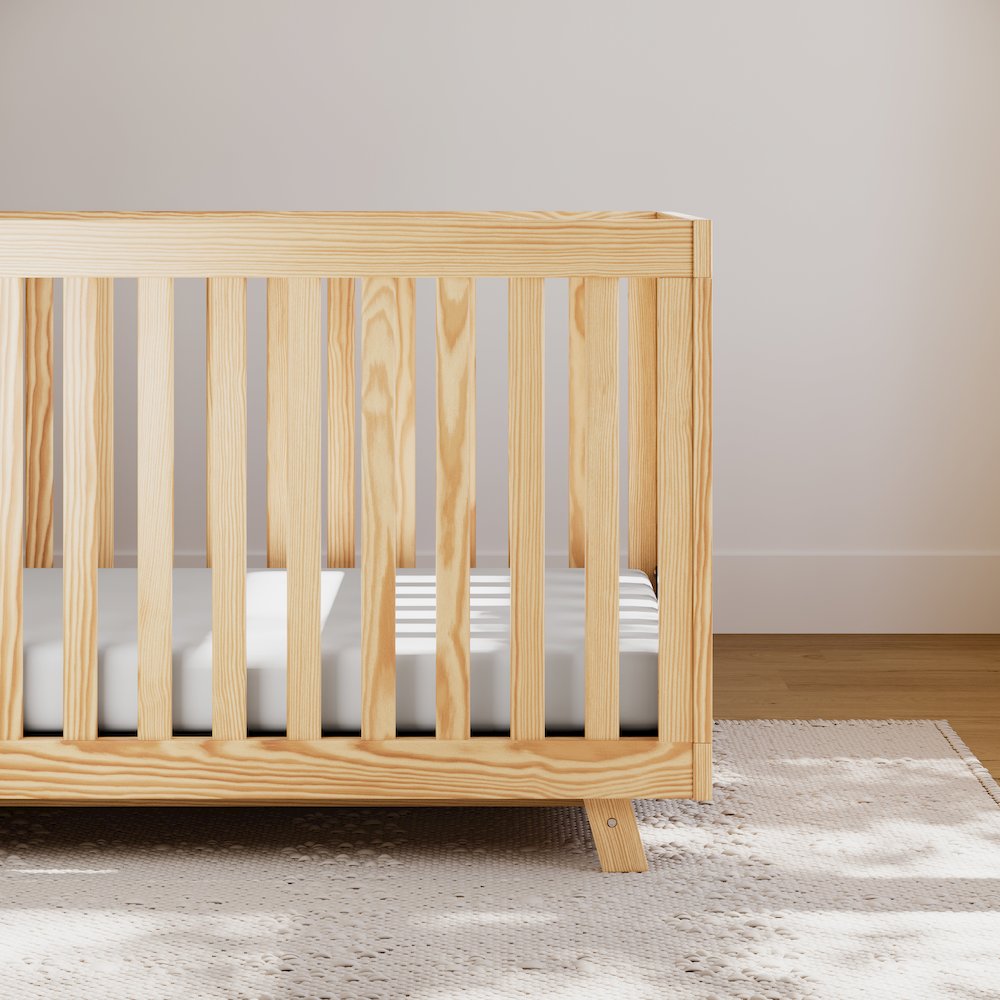 Storkcraft Beckett 3-in-1 Convertible Crib (Natural). Picture 2