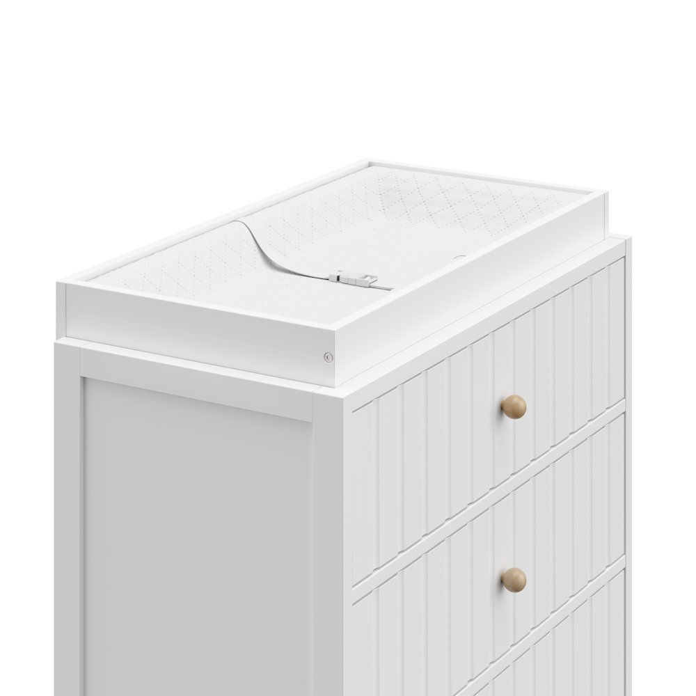 Graco Teddi 3 Drawer Chest with Changing Table Topper (White). Picture 5