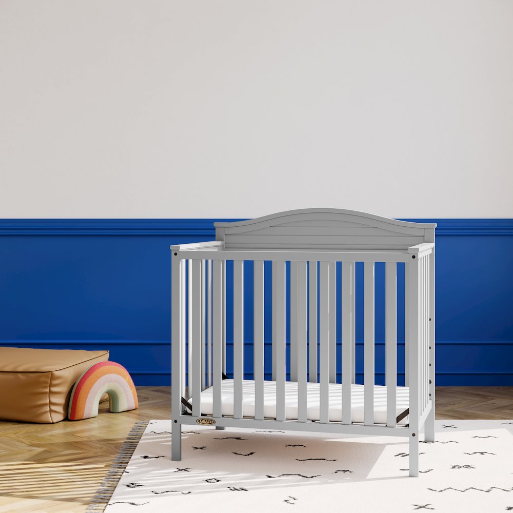 Graco Stella 4-in-1 Convertible Mini Crib with Bonus Mattress - Pebble Gray. Picture 2