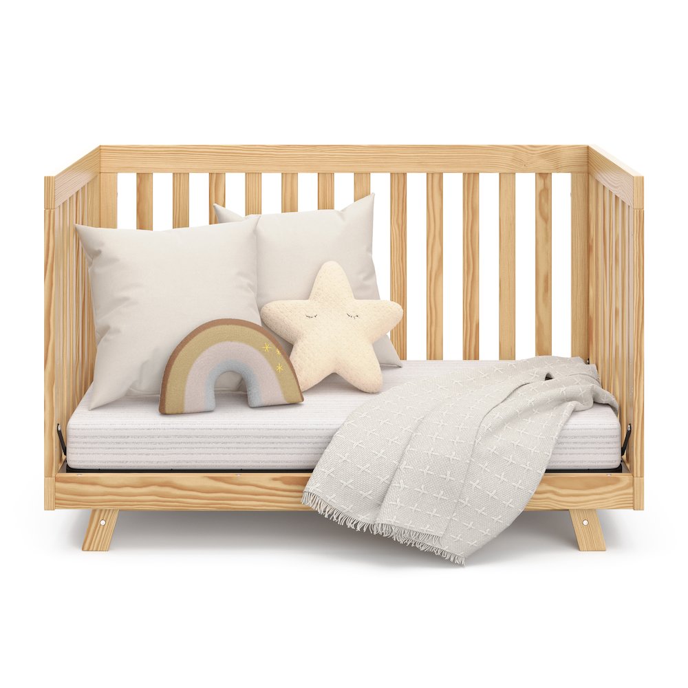 Storkcraft Beckett 3-in-1 Convertible Crib (Natural). Picture 5