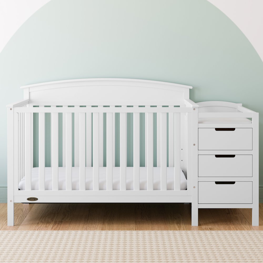 Graco Benton 4-in-1 Convertible Crib and Changer (White). Picture 2