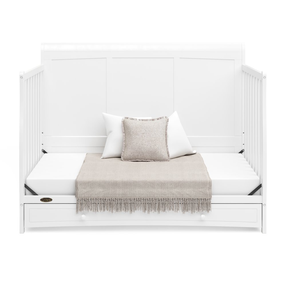 Graco Asheville 4-in-1 Convertible Crib with Drawer (White). Picture 5