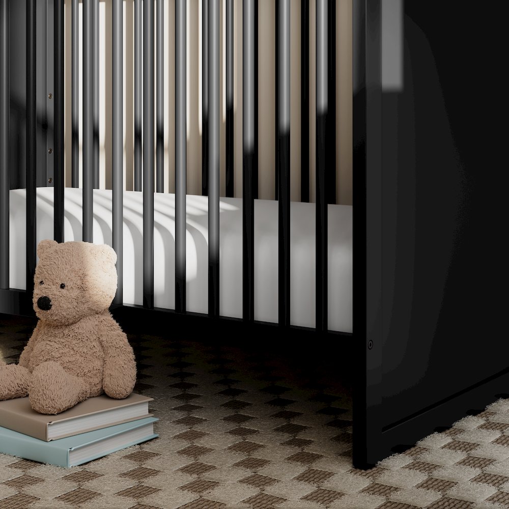 Storkcraft Calabasas 3-in-1 Convertible Crib (Black). Picture 3
