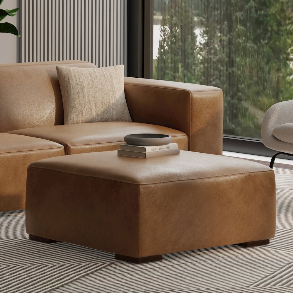 Rex Ottoman In Genuine Leather. Picture 5