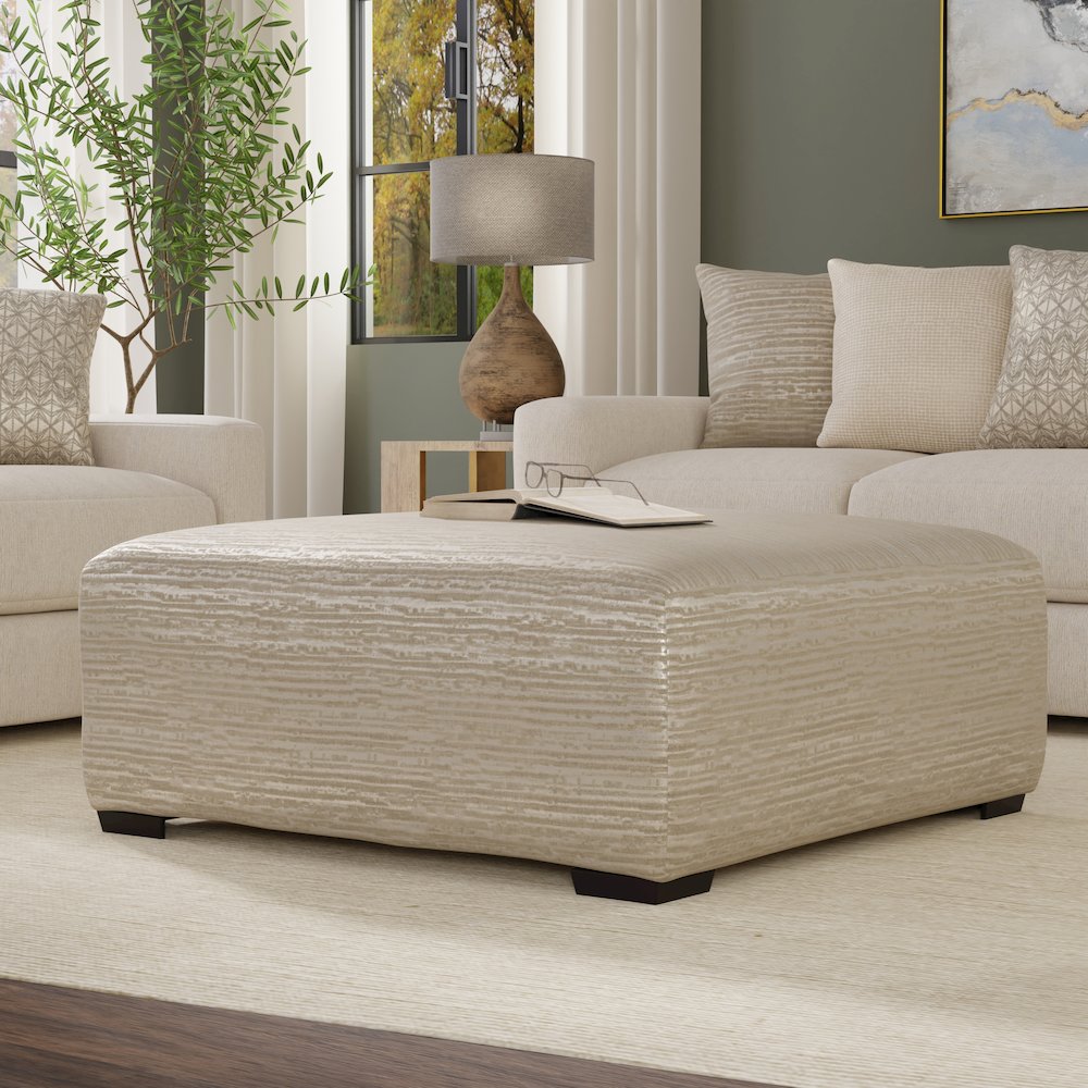 Hyde Park Cocktail Ottoman in Brown Color. Picture 4