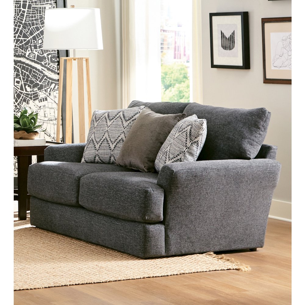 Howell Loveseat in Black Color. Picture 5