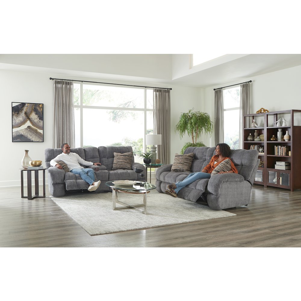 Ashland Lay Flat Reclining Console Loveseat. Picture 4
