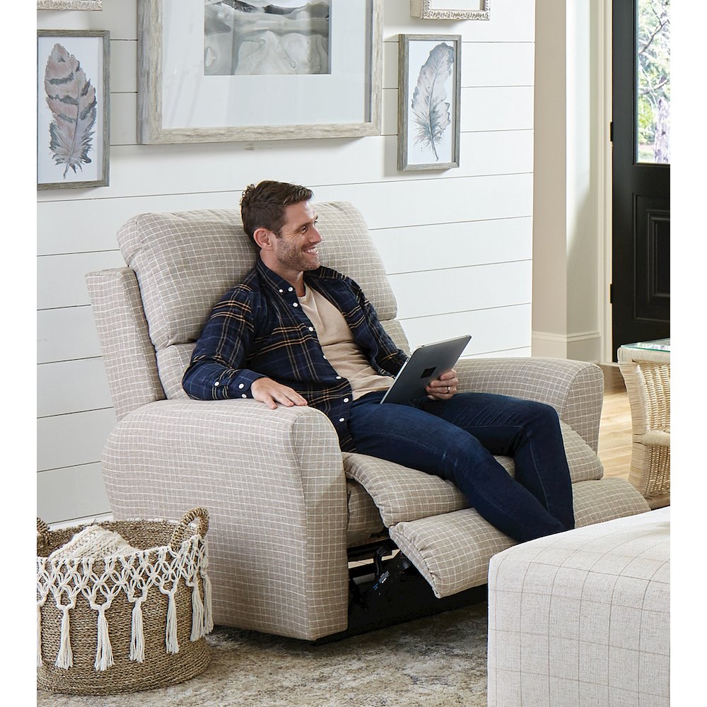 Justine Lay Flat Extra Wide Recliner. Picture 10