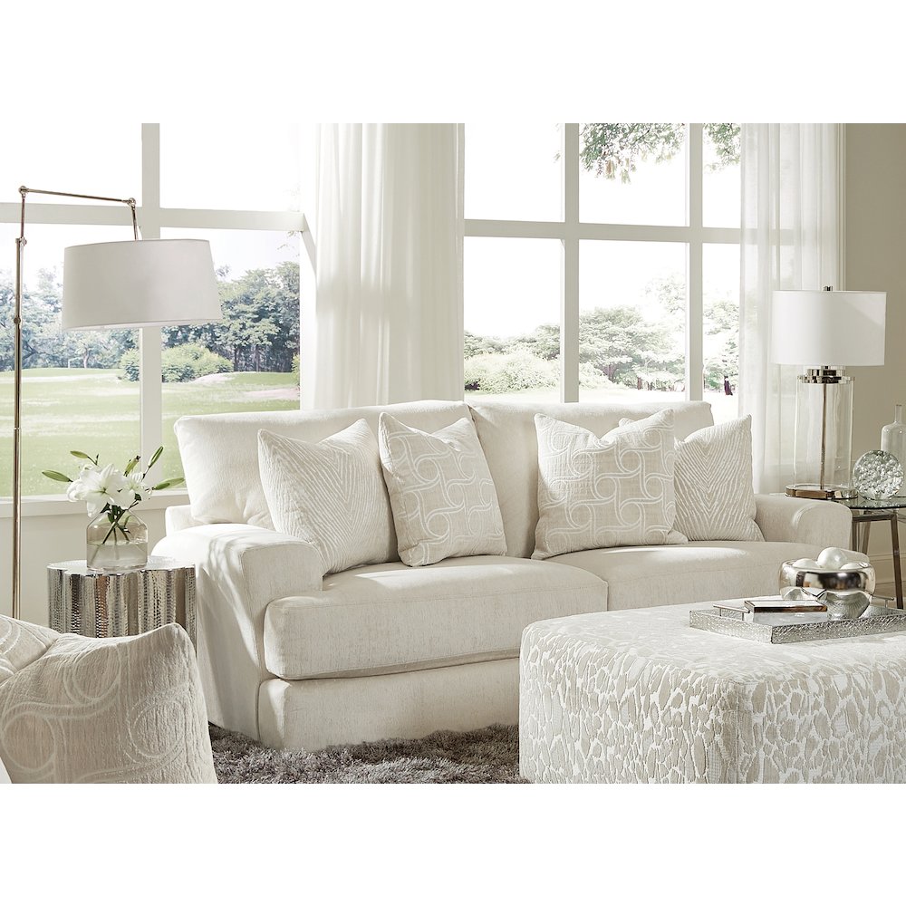 Lamar Sofa in Brown Color. Picture 5